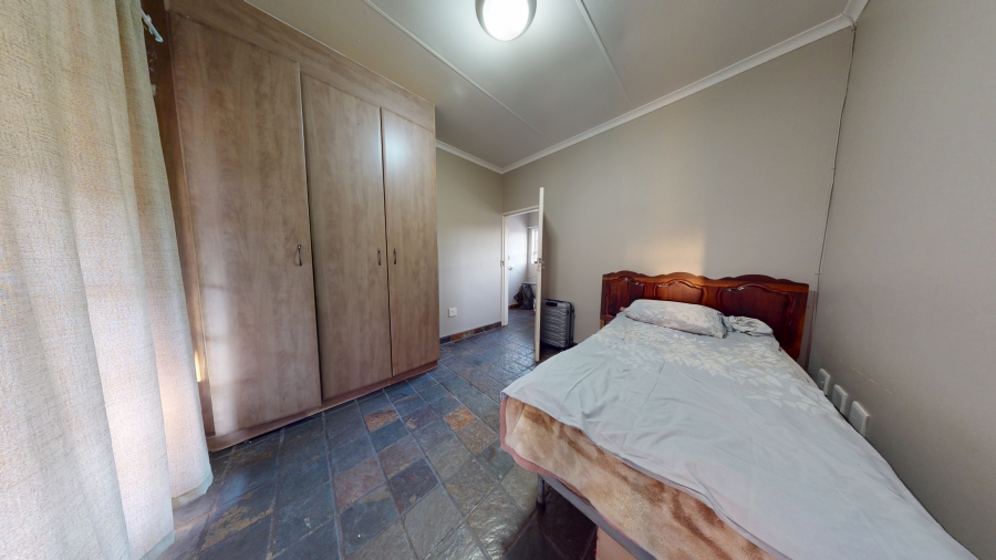 1 Bedroom Property for Sale in Dassie Rand North West